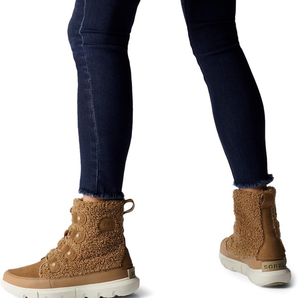 Sorel boots - Picture 10 of 10